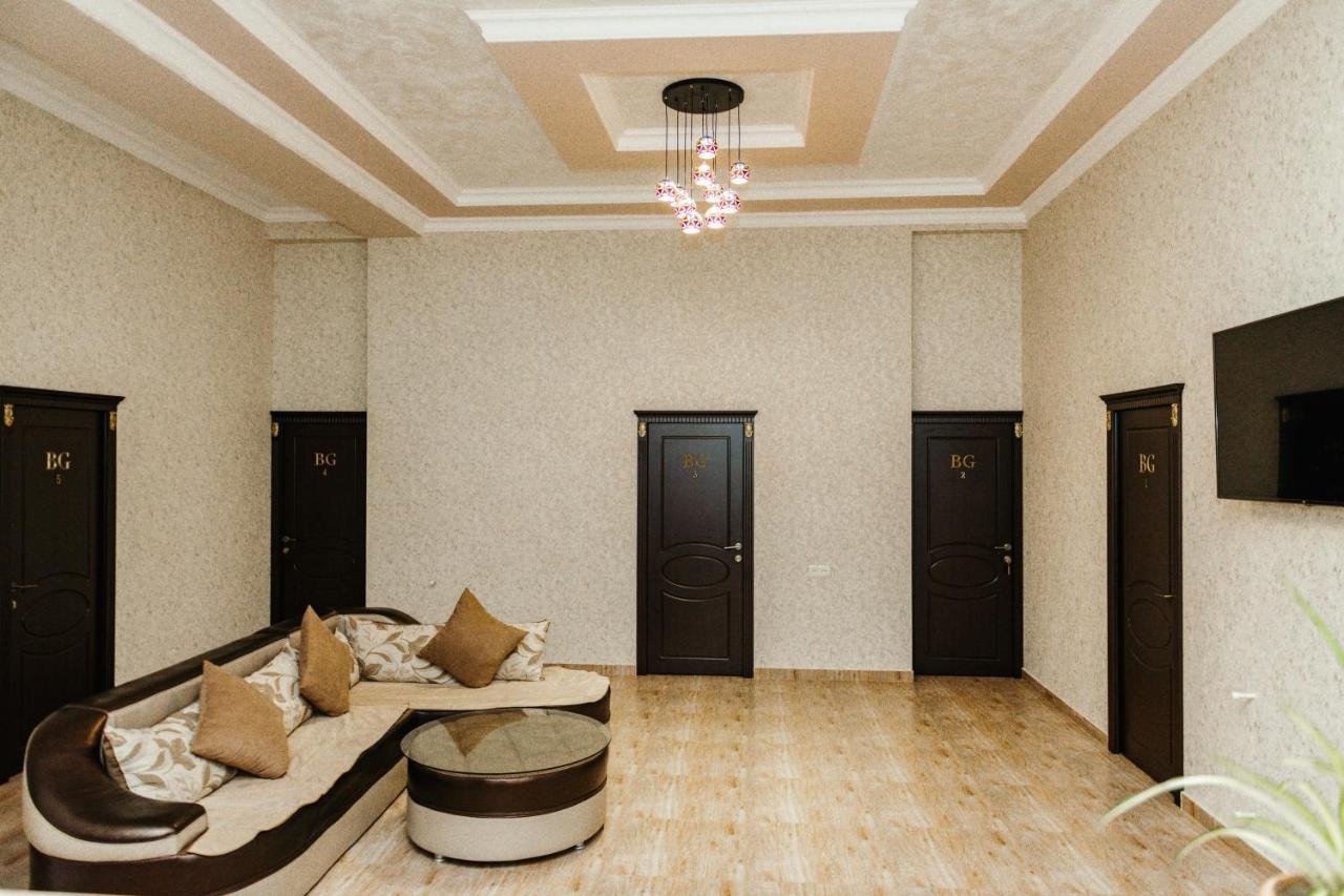 Tigran Hotel By Black & Gold Горис Екстериор снимка